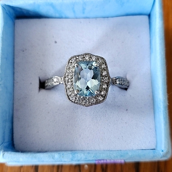 Jewelry - Aquamarine silver ring